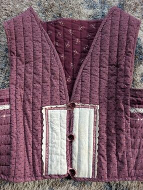 Vintage 70’s, quilted patchwork, handmade Reversible Vest / fits Small/Medium